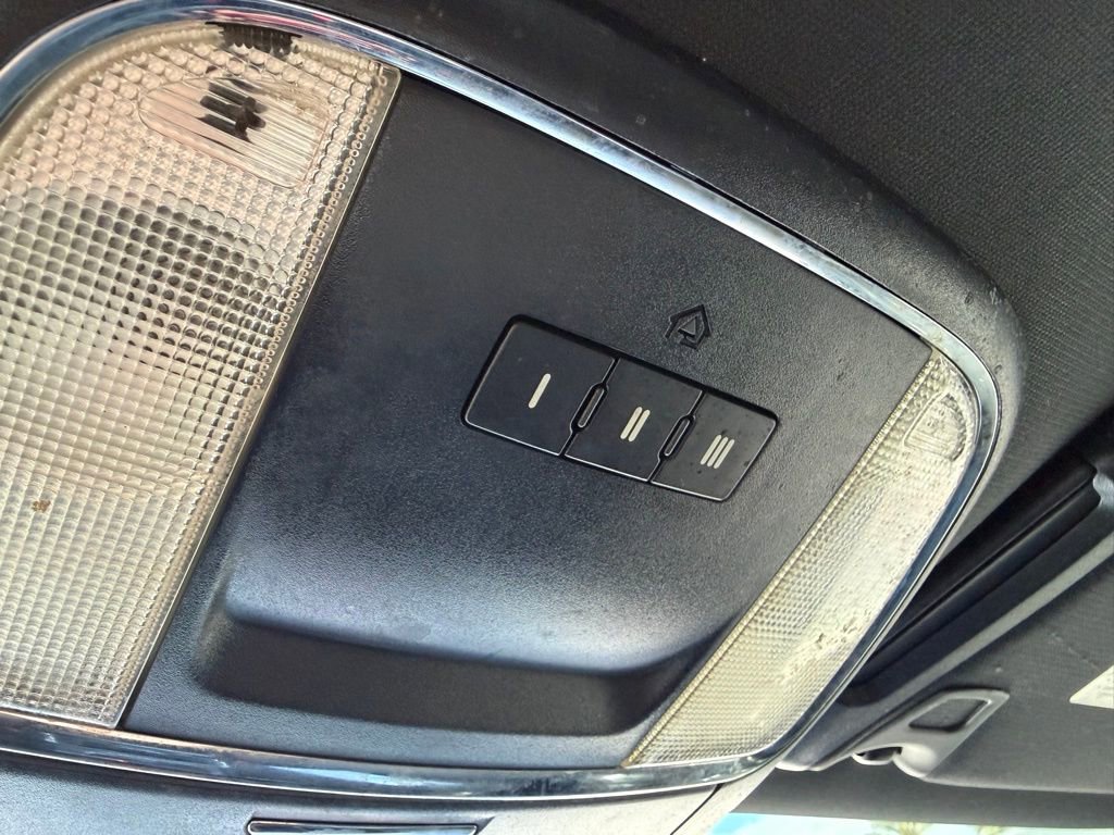 Used 2015 Dodge Charger SXT image 22
