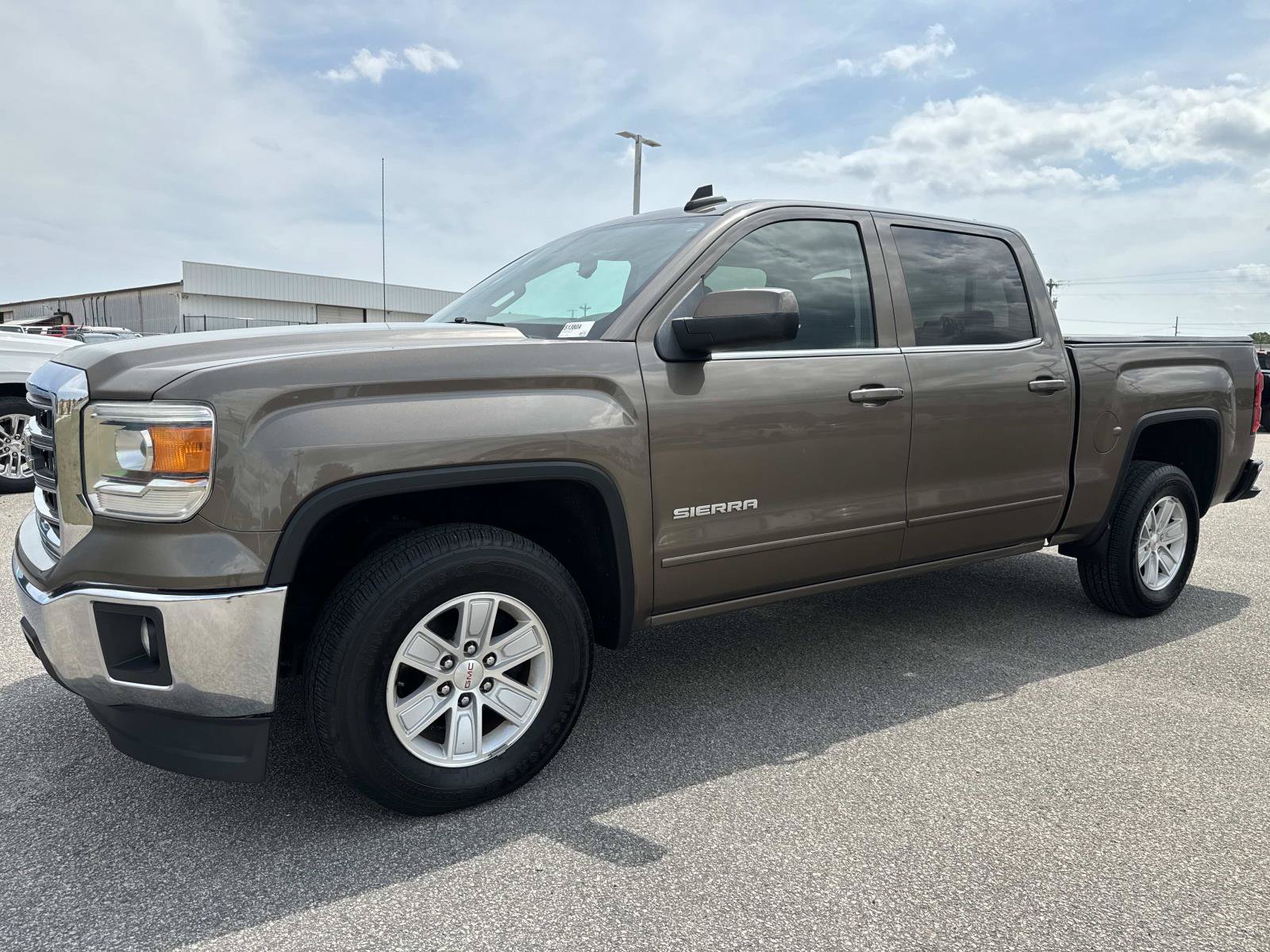 Used 2015 GMC Sierra 1500 SLE w/ SLE Value Package RWD image 8