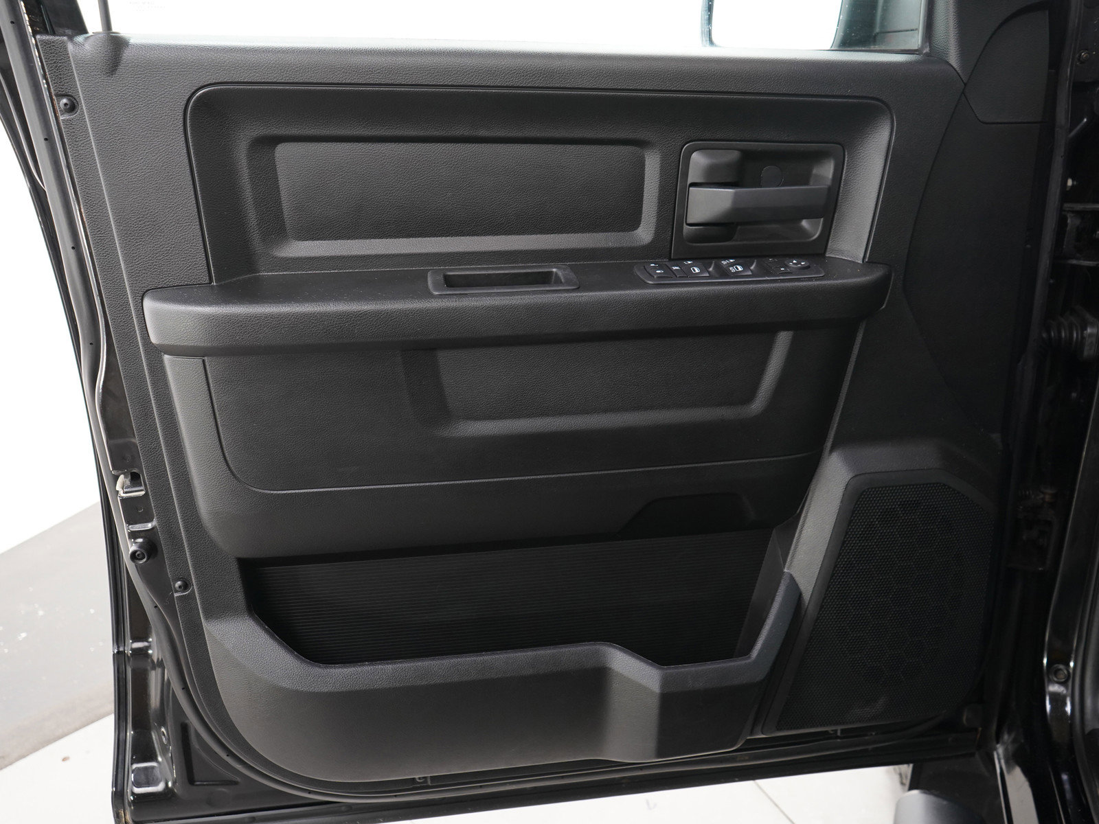 Used 2020 RAM 1500 Express w/ Wheel & Sound Group image 21