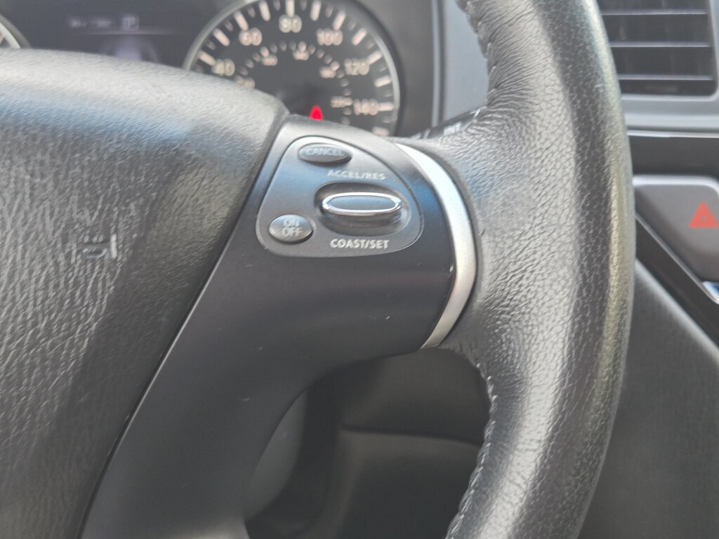 Used 2018 Nissan Pathfinder SV w/ Cargo Package AWD/4WD image 20