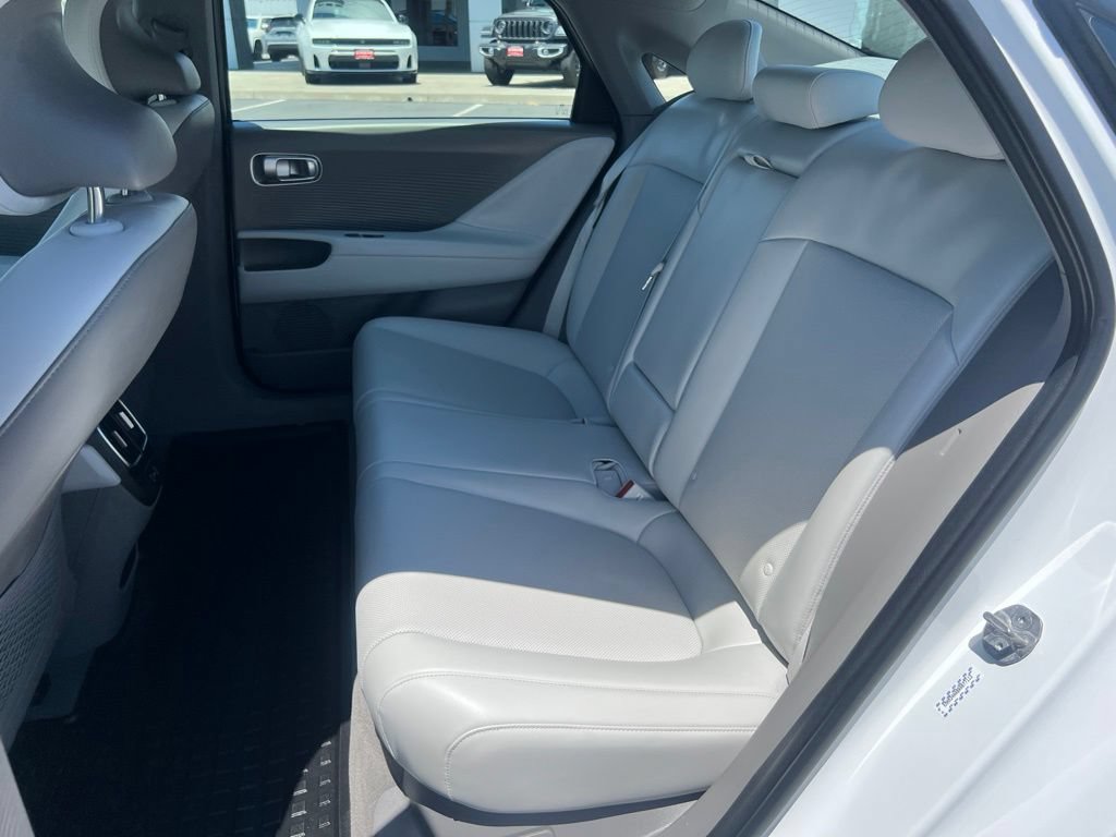 Used 2024 Hyundai Ioniq 6 SEL RWD image 37