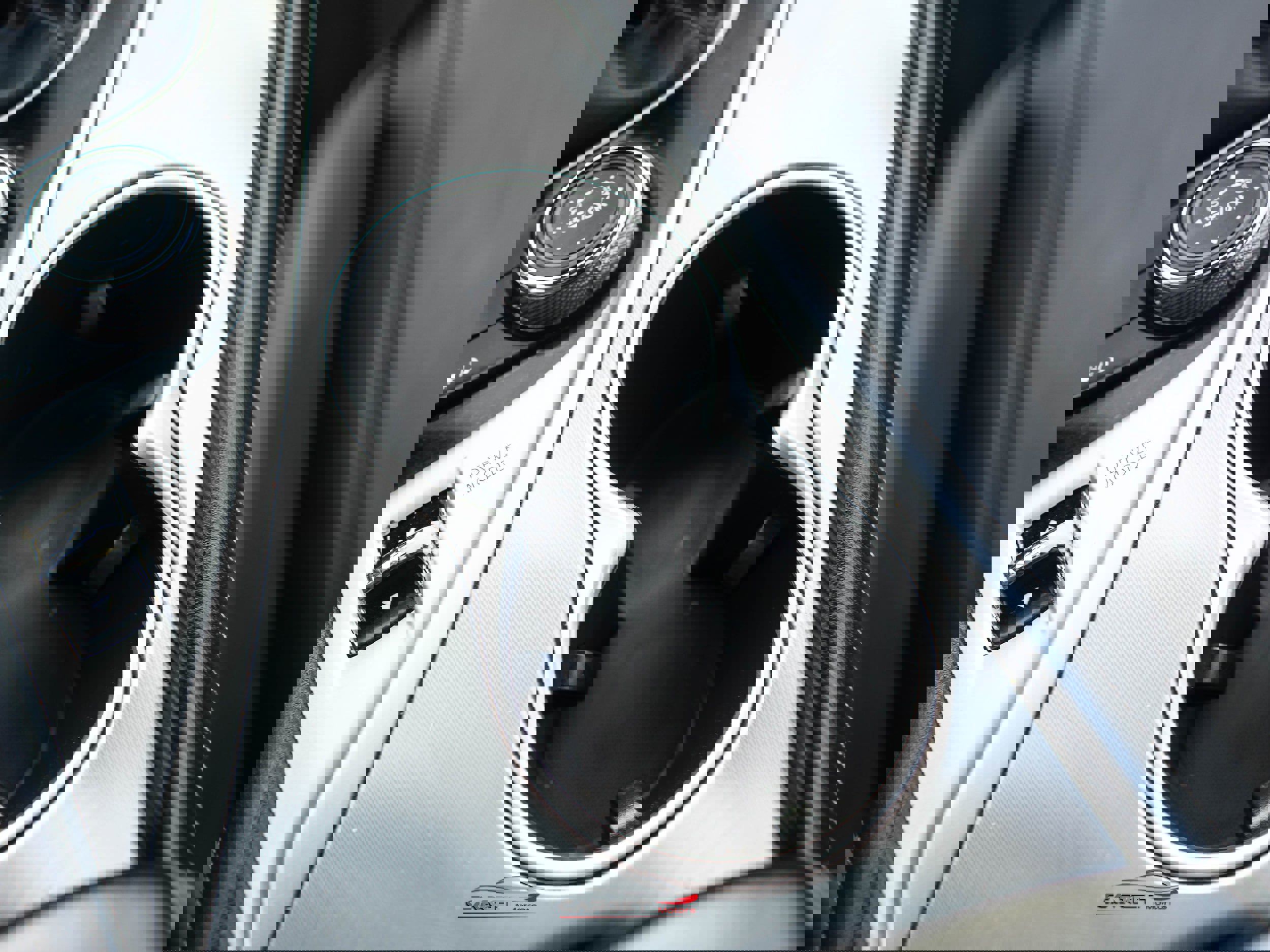 Used 2019 INFINITI Q60 3.0t Luxe w/ Essential Package image 31