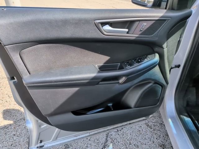 Used 2018 Ford Edge SE image 15
