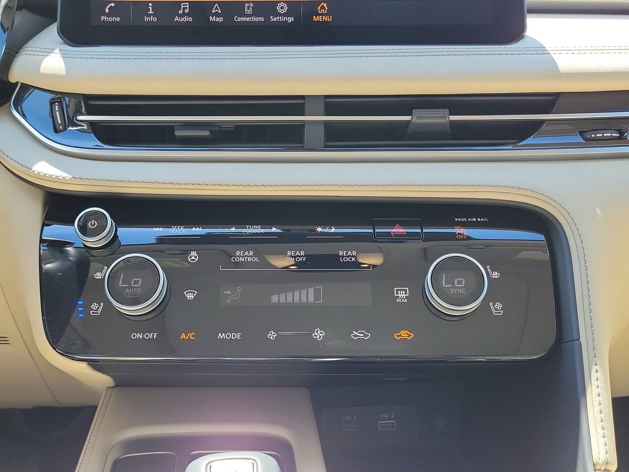 Used 2025 INFINITI QX60 Luxe w/ Lighting Package (N94) image 19