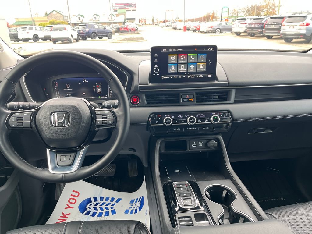 Used 2023 Honda Pilot Elite image 13