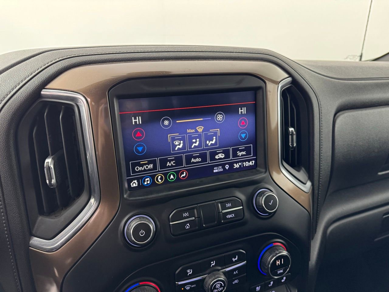 Used 2019 Chevrolet Silverado 1500 High Country image 19