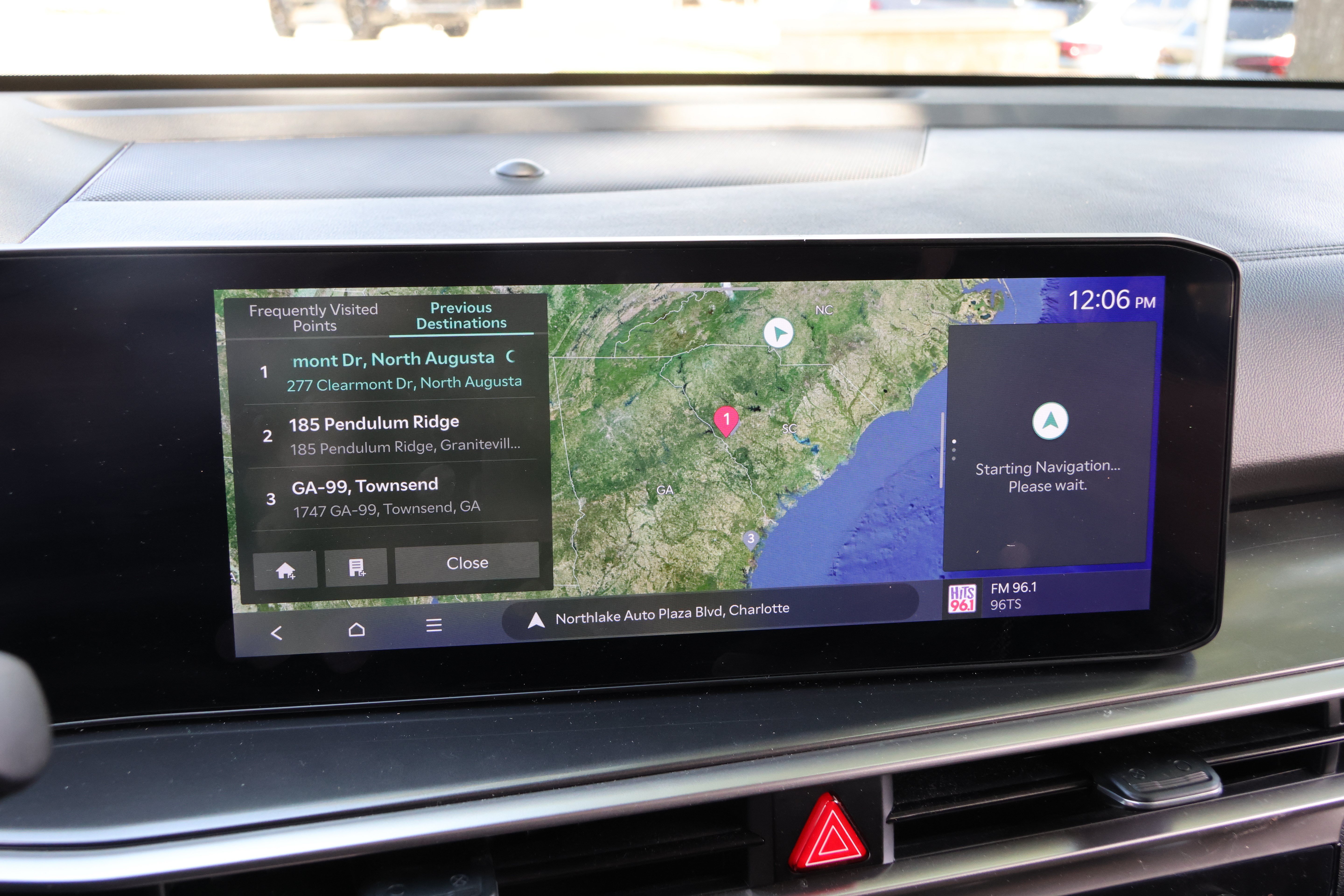 Used 2025 Kia Sorento S w/ Panoramic Sunroof Package FWD image 21
