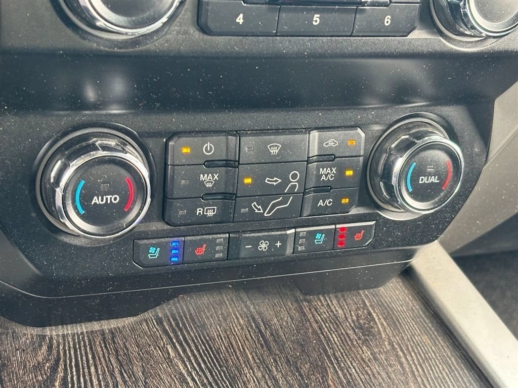 Used 2020 Ford F250 Lariat w/ Lariat Value Package AWD/4WD image 24