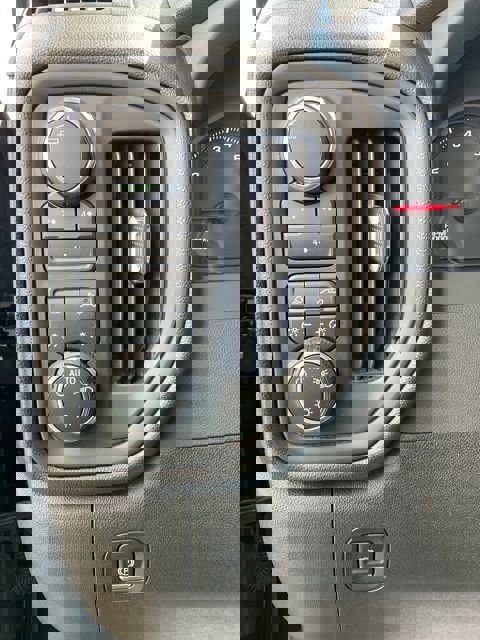 Used 2025 Chevrolet Silverado 2500 Custom w/ Custom Value Package image 31