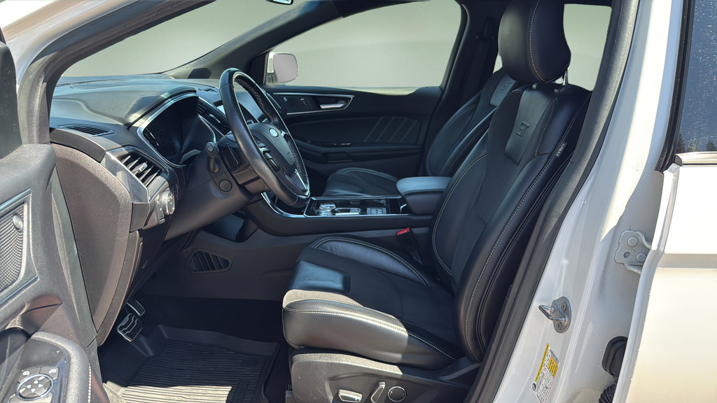 Used 2019 Ford Edge ST w/ Equipment Group 401A AWD/4WD image 11