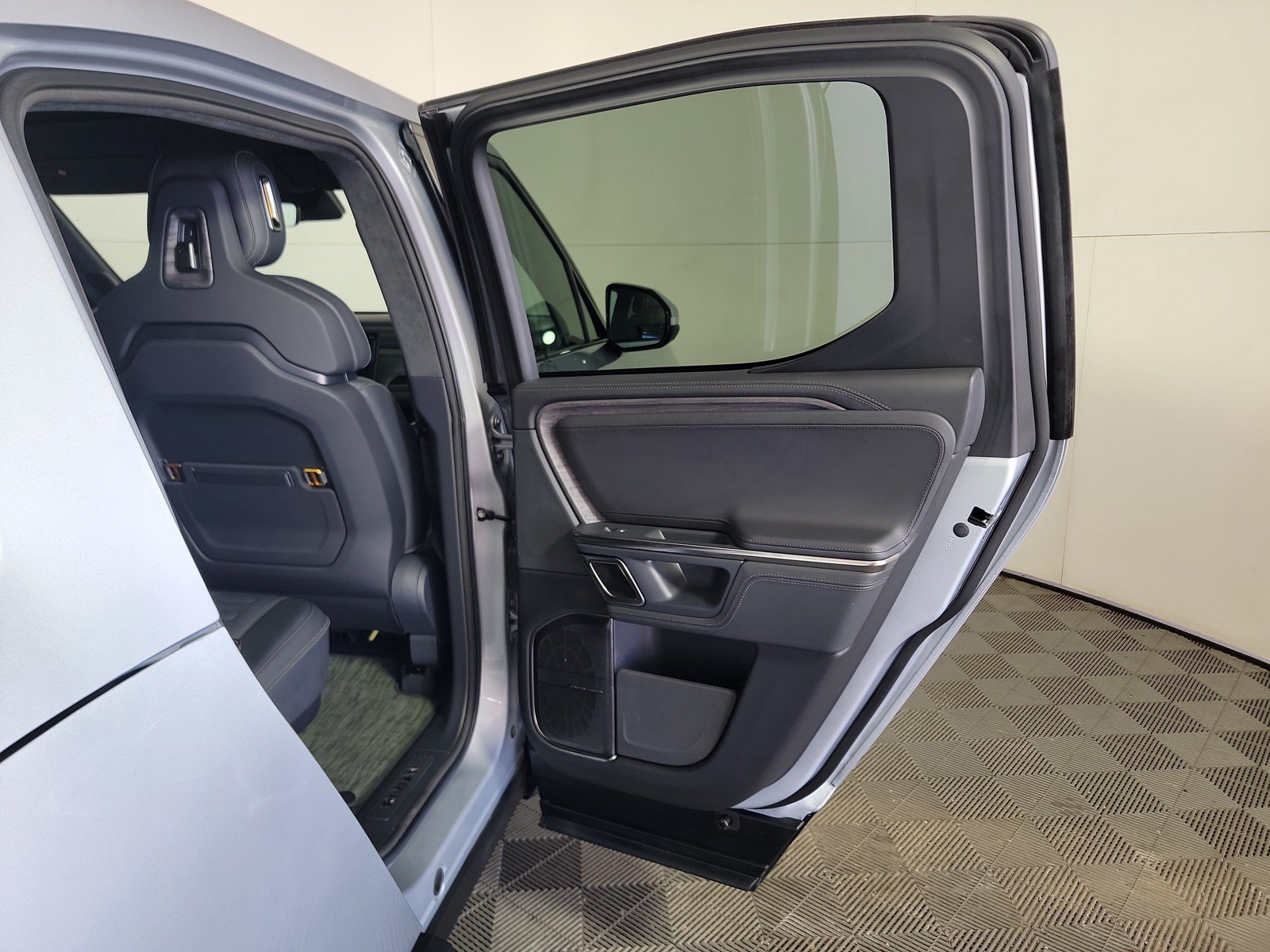 Used 2022 Rivian R1T Adventure AWD/4WD image 53