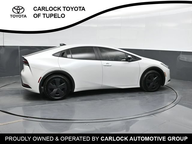 Used 2026 Toyota Prius LE FWD image 4