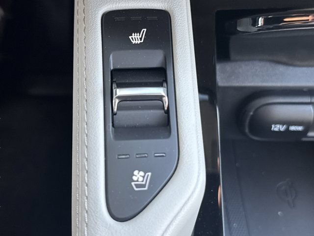 Used 2025 Kia Telluride EX FWD image 26