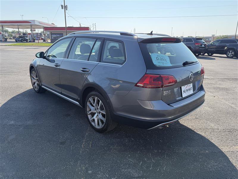 Used 2017 Volkswagen Golf Alltrack SEL AWD/4WD image 4
