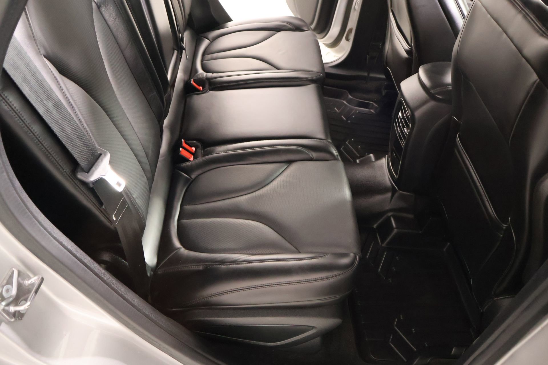 Used 2015 Lincoln MKC FWD w/ Equipment Group 102A Reserve image 15