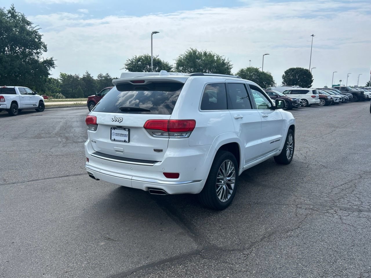 Used 2017 Jeep Grand Cherokee Summit w/ Platinum Series Group AWD/4WD image 3