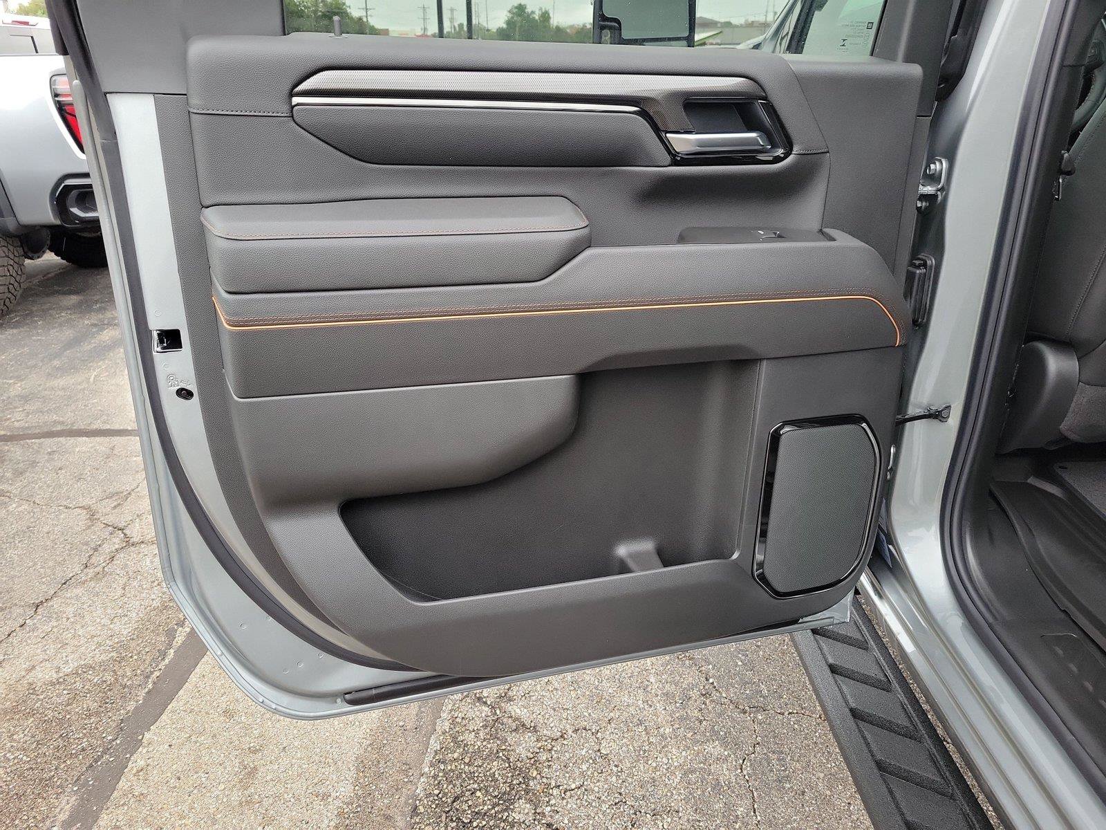 New 2026 GMC Sierra 2500 AT4 w/ AT4 Premium Plus Package AWD/4WD image 13