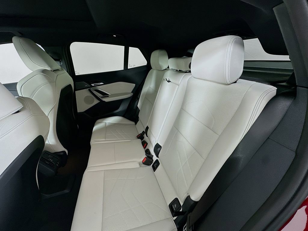 Used 2026 BMW X2 xDrive28i w/ Technology Package image 17