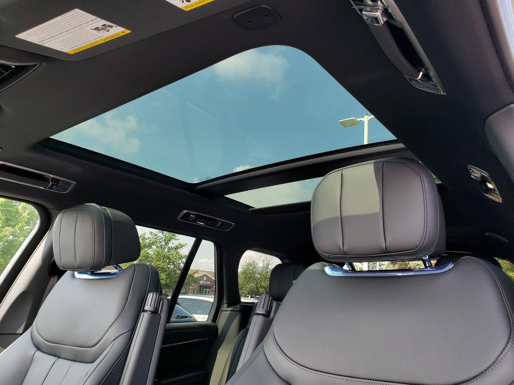 New 2025 Land Rover Range Rover SE image 20