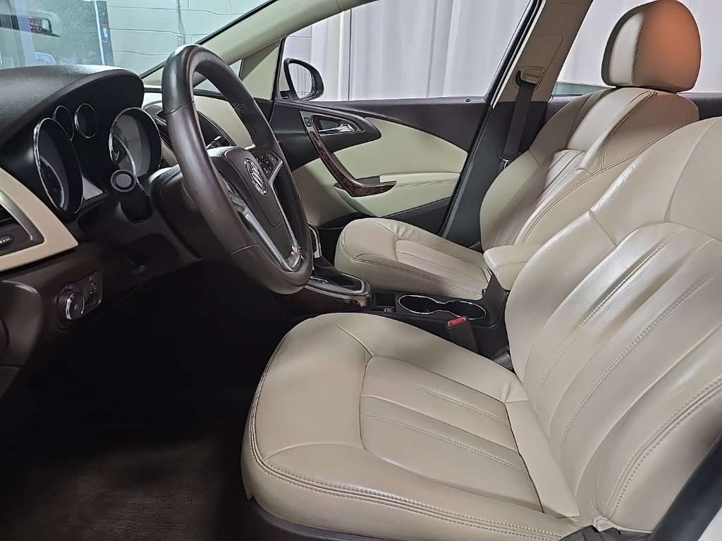 Used 2014 Buick Verano Leather FWD image 18