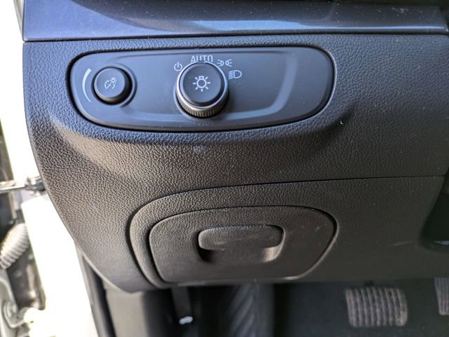 Used 2022 Buick Encore Preferred w/ Safety Package image 16