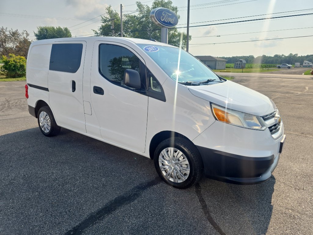 Used 2017 Chevrolet City Express LT w/ Technology Package FWD image 4