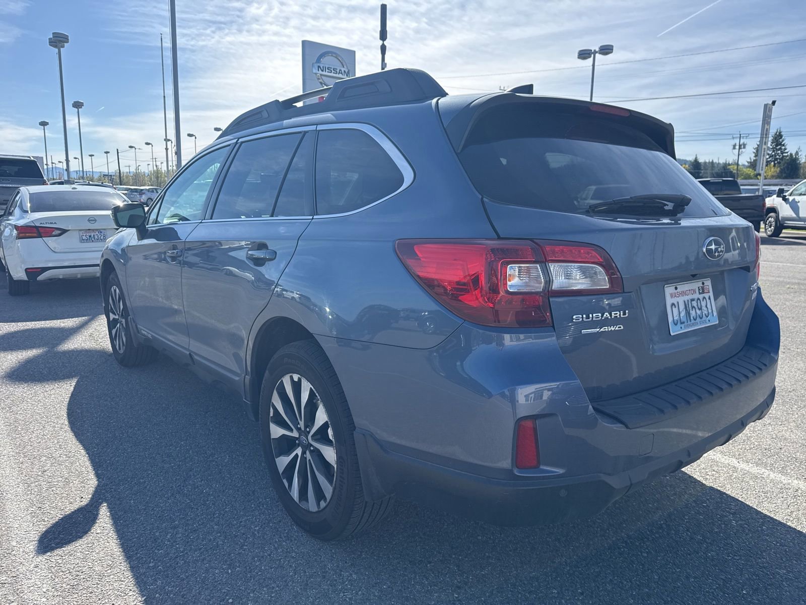 Used 2017 Subaru Outback 2.5i Limited AWD/4WD image 8