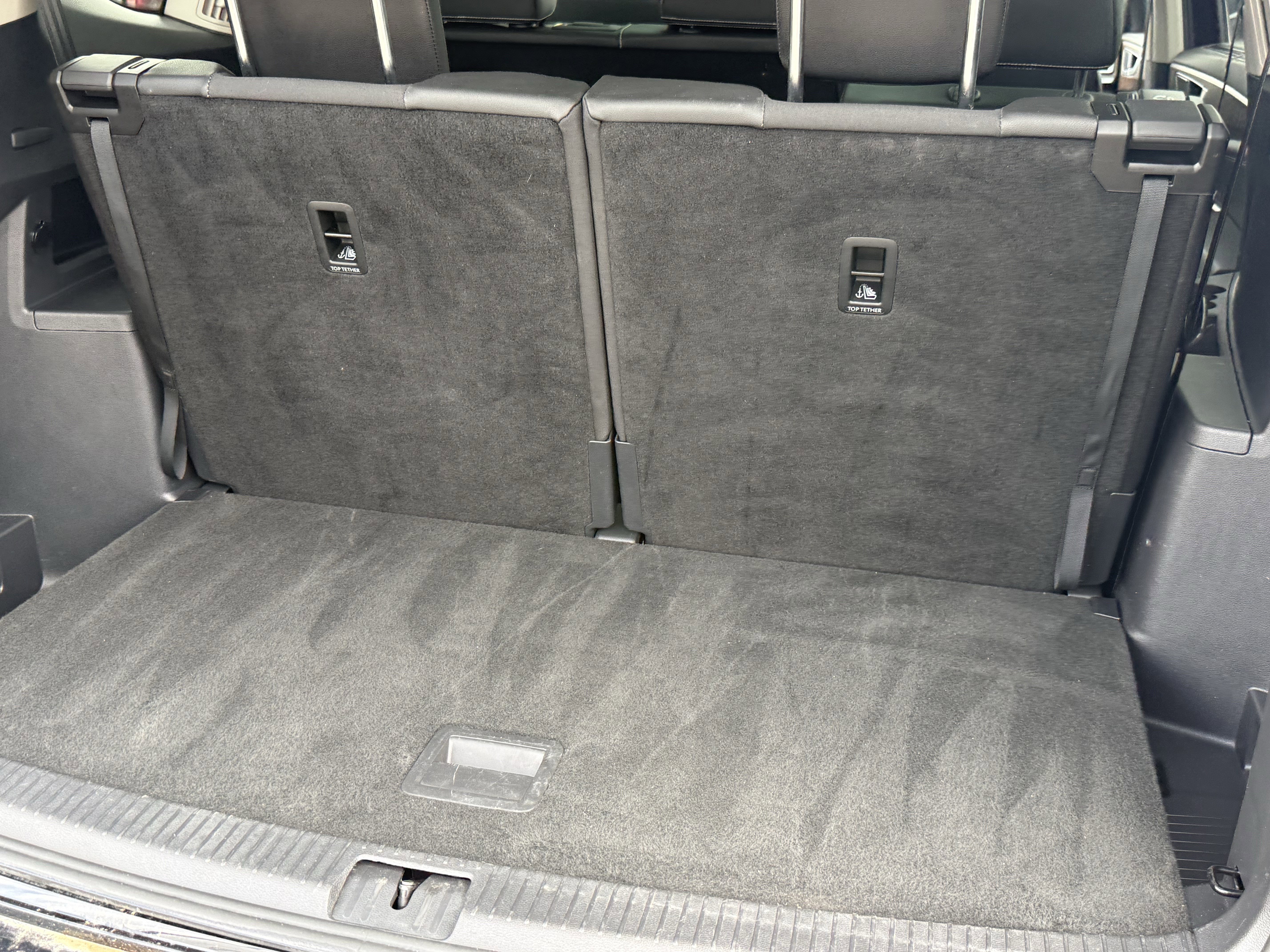 Used 2025 Volkswagen Atlas SE image 33