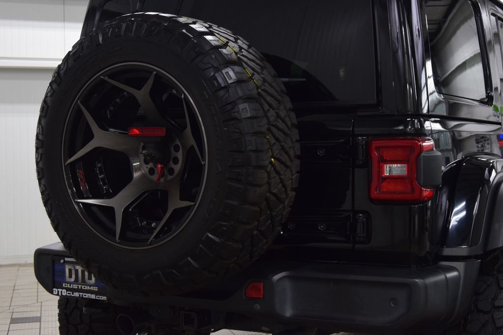 Used 2021 Jeep Wrangler Unlimited Sahara AWD/4WD image 21