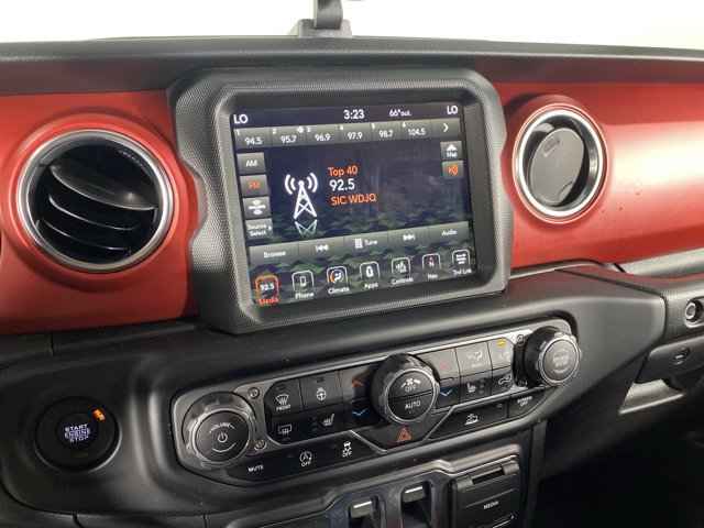 Used 2022 Jeep Wrangler Rubicon w/ Cold Weather Group AWD/4WD image 30
