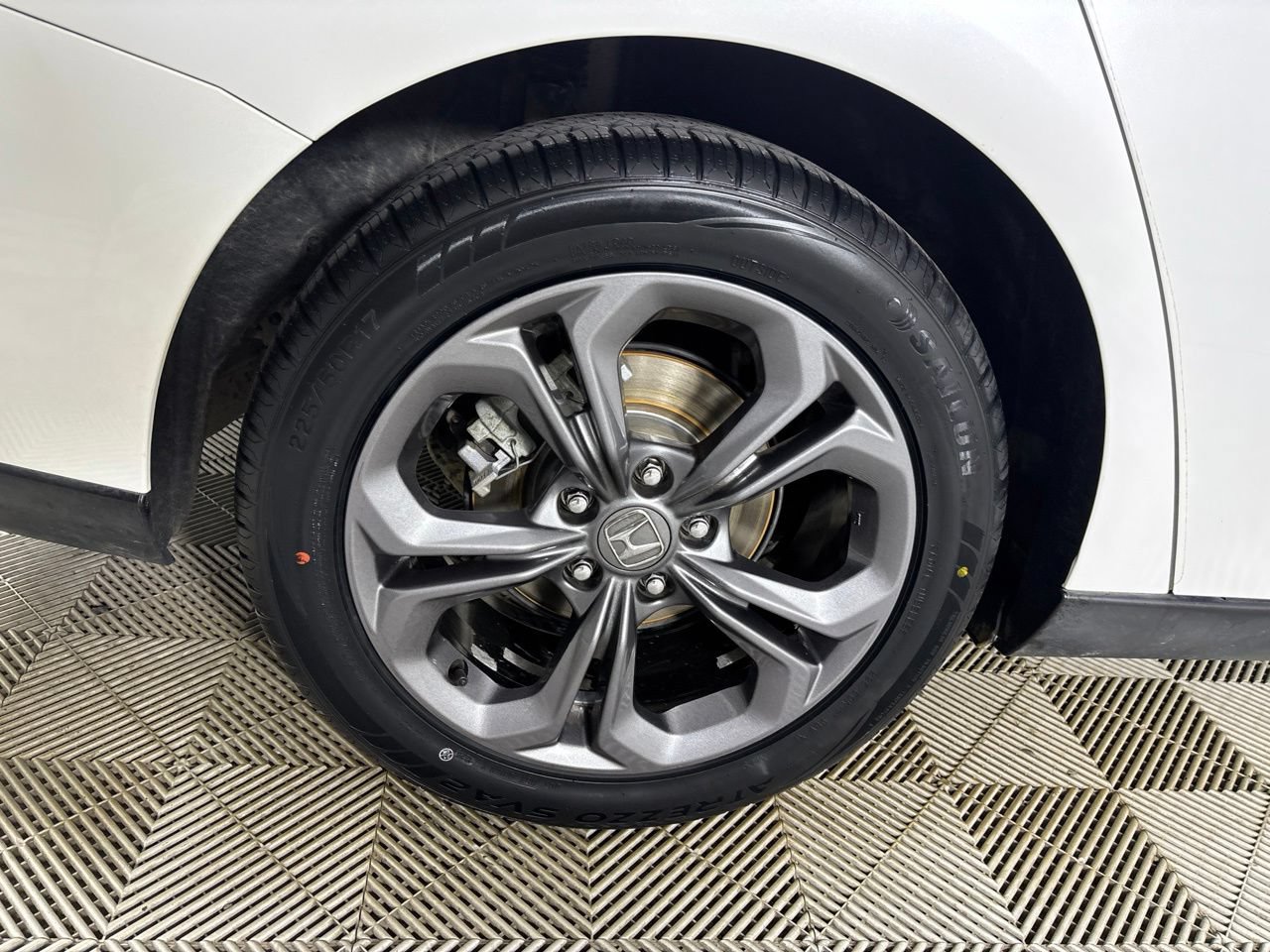 Used 2023 Honda Accord EX image 30
