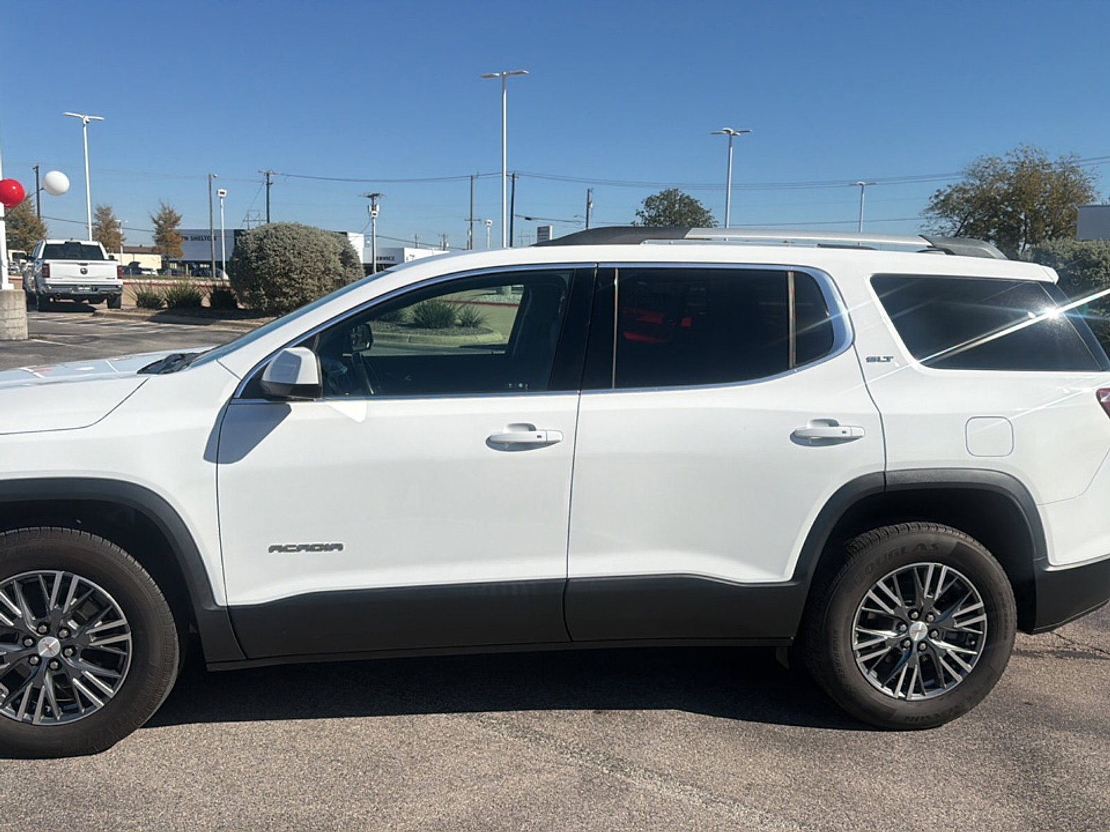 Used 2019 GMC Acadia SLT image 4