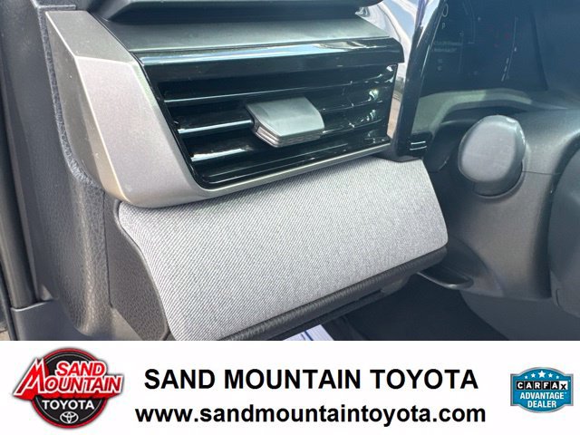 Used 2025 Toyota Camry LE FWD image 13