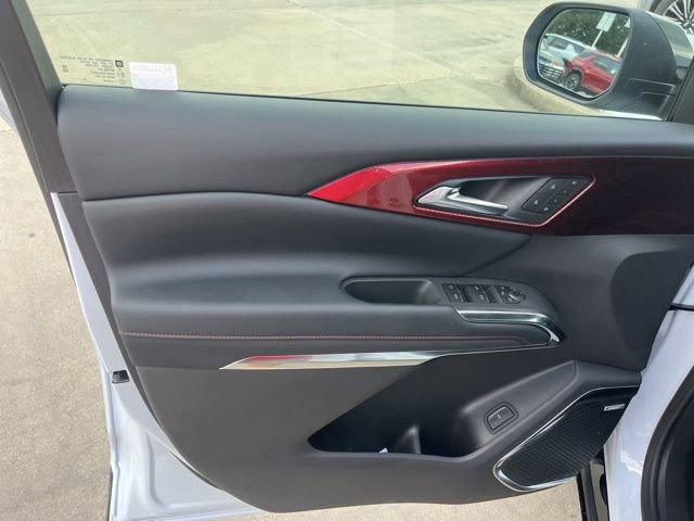 New 2026 Chevrolet Traverse RS w/ LPO, Floor Liner Package FWD image 16