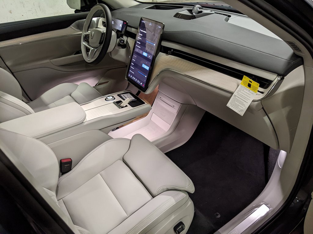 New 2025 Volvo EX90 Ultra image 21