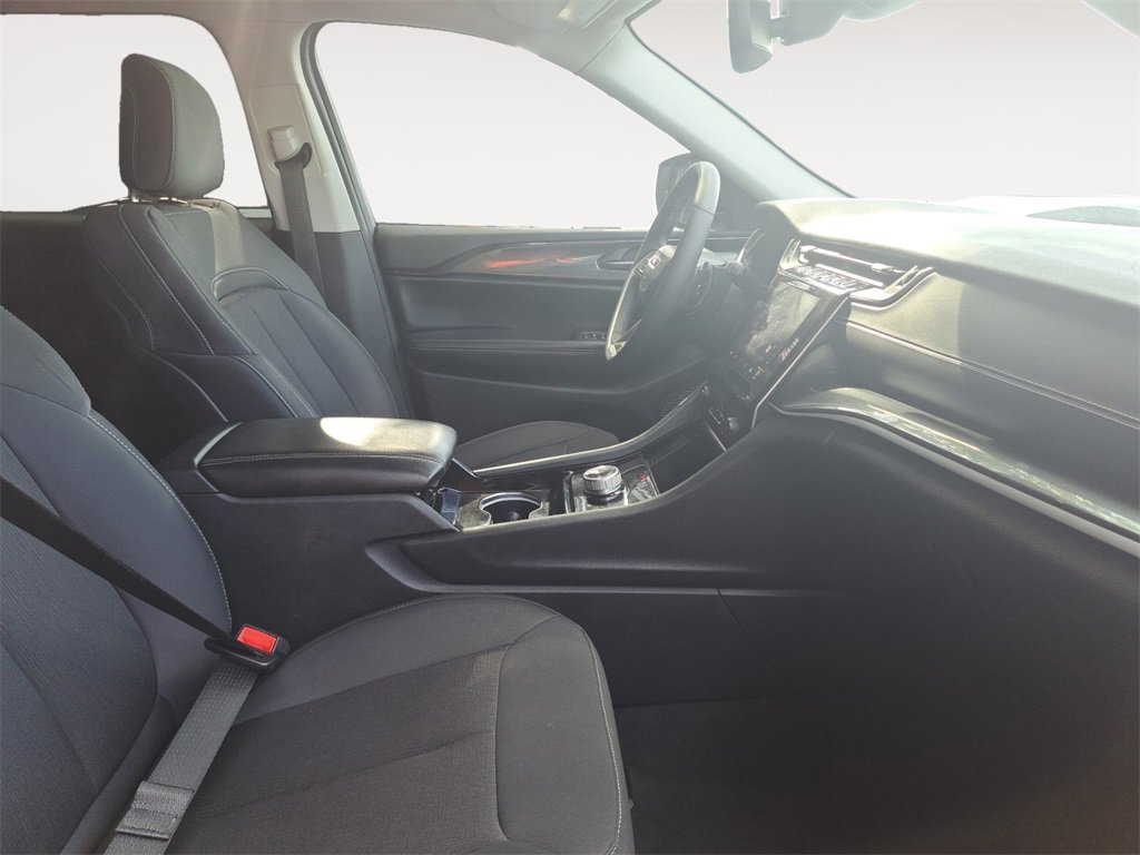 Used 2023 Jeep Grand Cherokee L Laredo w/ Luxury Tech Group I image 15