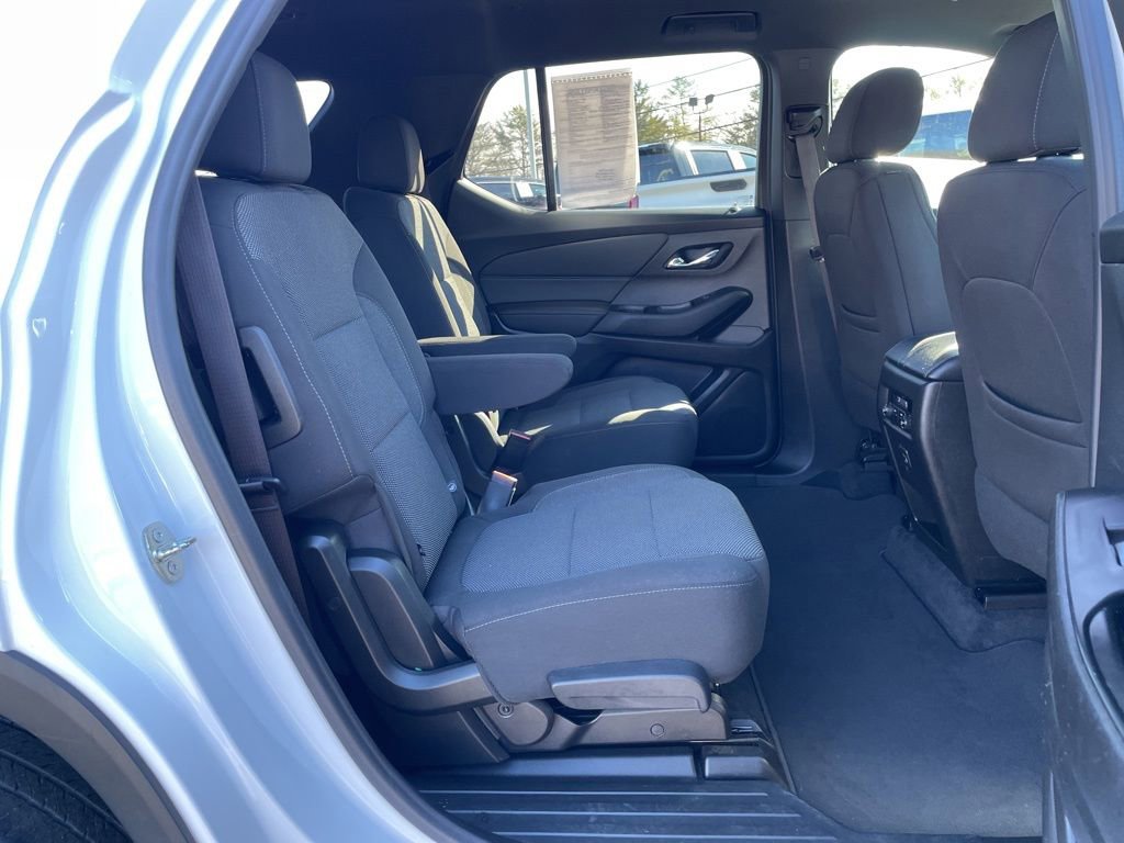 Used 2023 Chevrolet Traverse LT AWD/4WD image 36