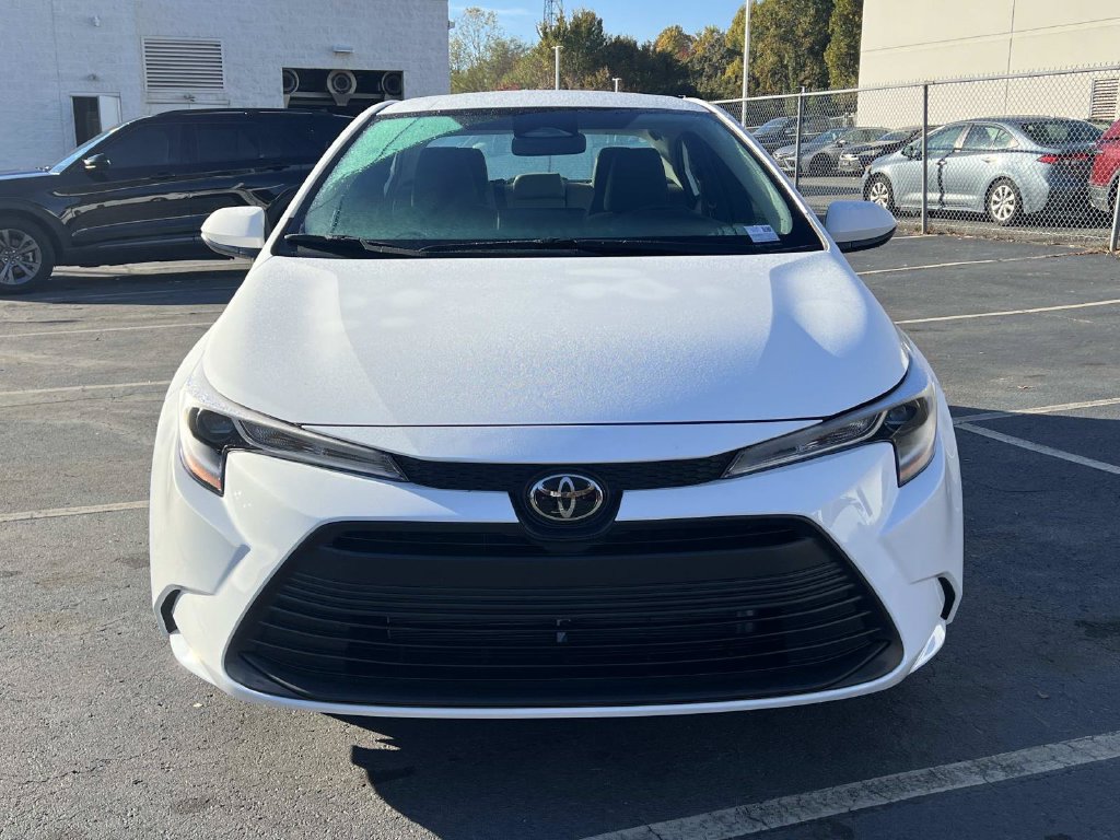 New 2027 Toyota Corolla LE FWD image 3