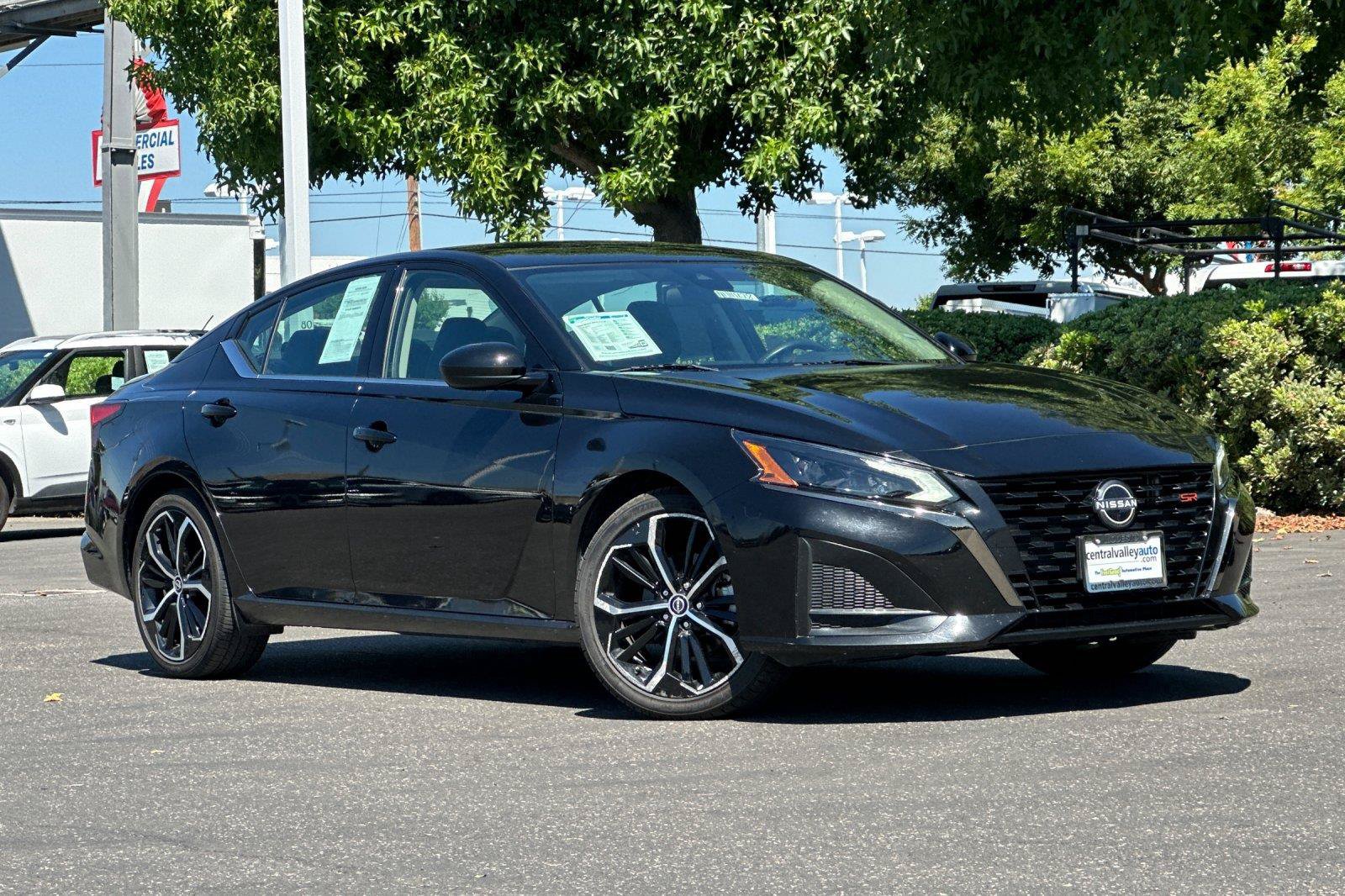 Certified 2024 Nissan Altima 2.5 SR FWD image 1