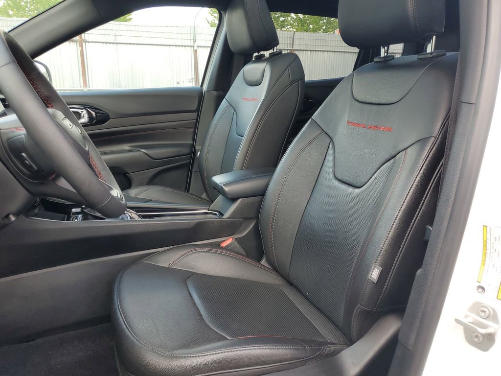 Used 2024 Jeep Compass Trailhawk w/ Trailhawk Elite Group AWD/4WD image 19