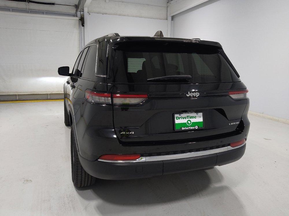 Used 2023 Jeep Grand Cherokee Laredo AWD/4WD image 6