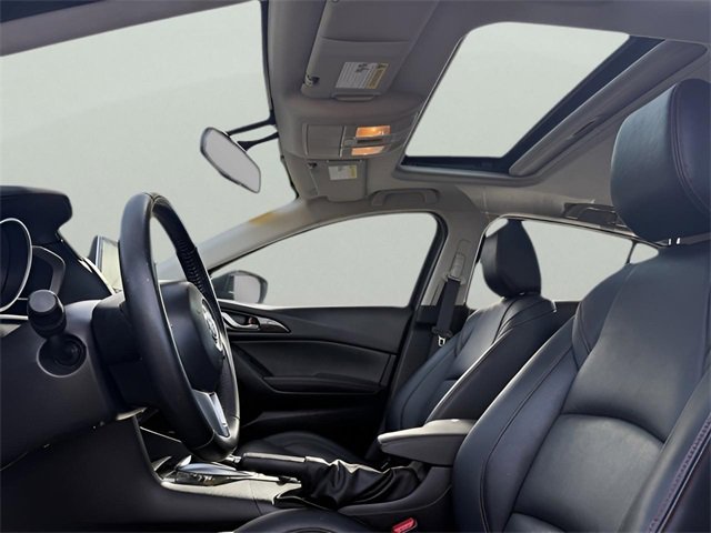 Used 2016 MAZDA MAZDA3 i Grand Touring image 10