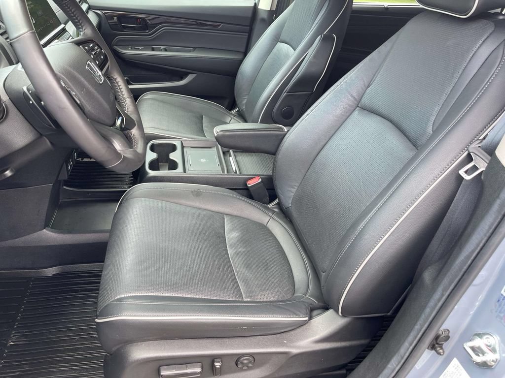 Used 2025 Honda Odyssey Elite image 15