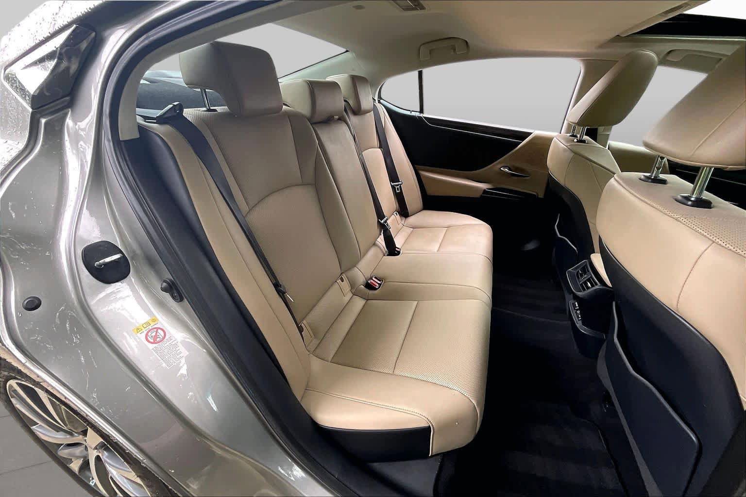 Used 2019 Lexus ES 350 w/ Accessory Package 2 FWD image 19