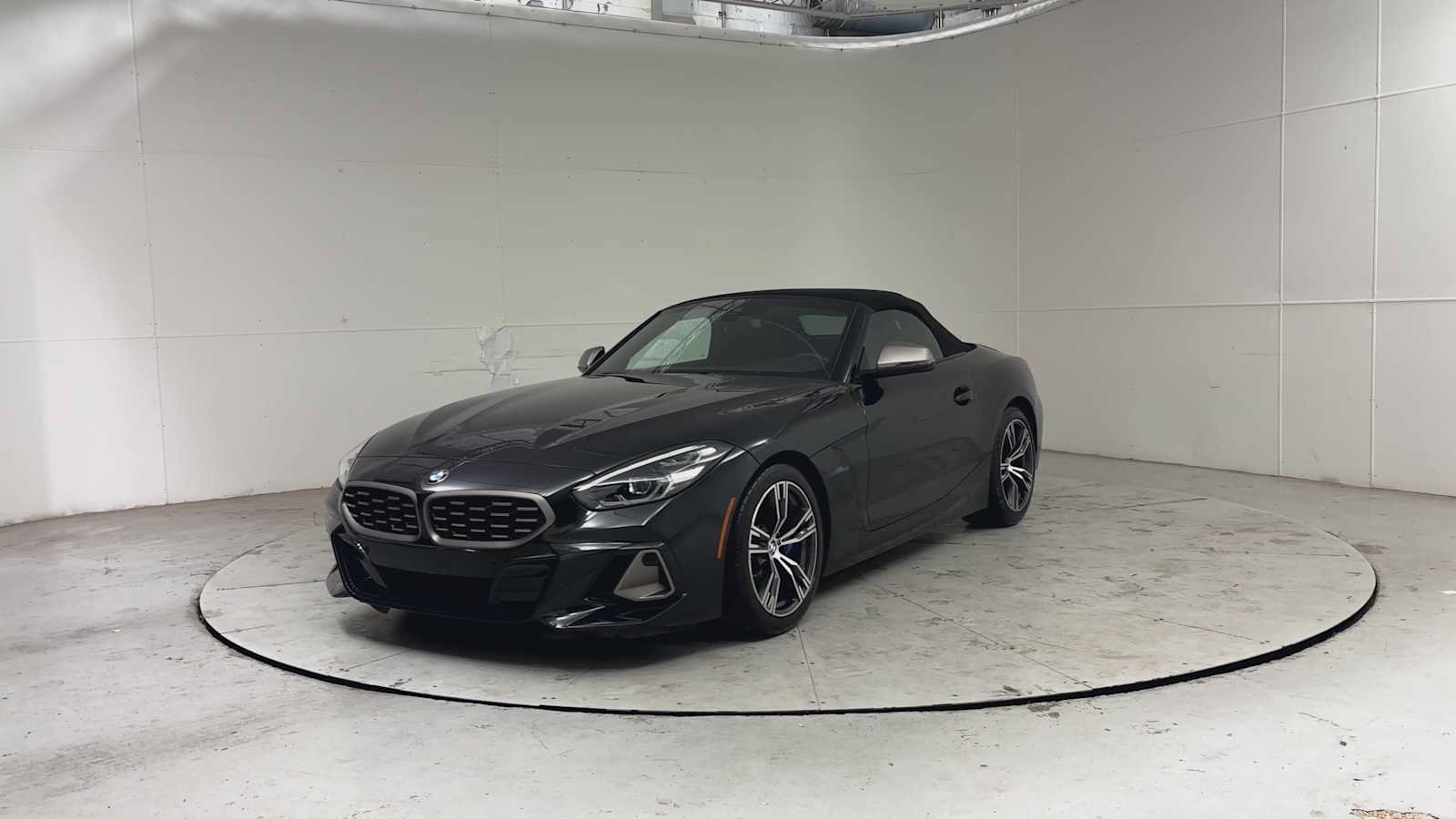 Used 2023 BMW Z4 M40i w/ Driving Assistance Package RWD image 4