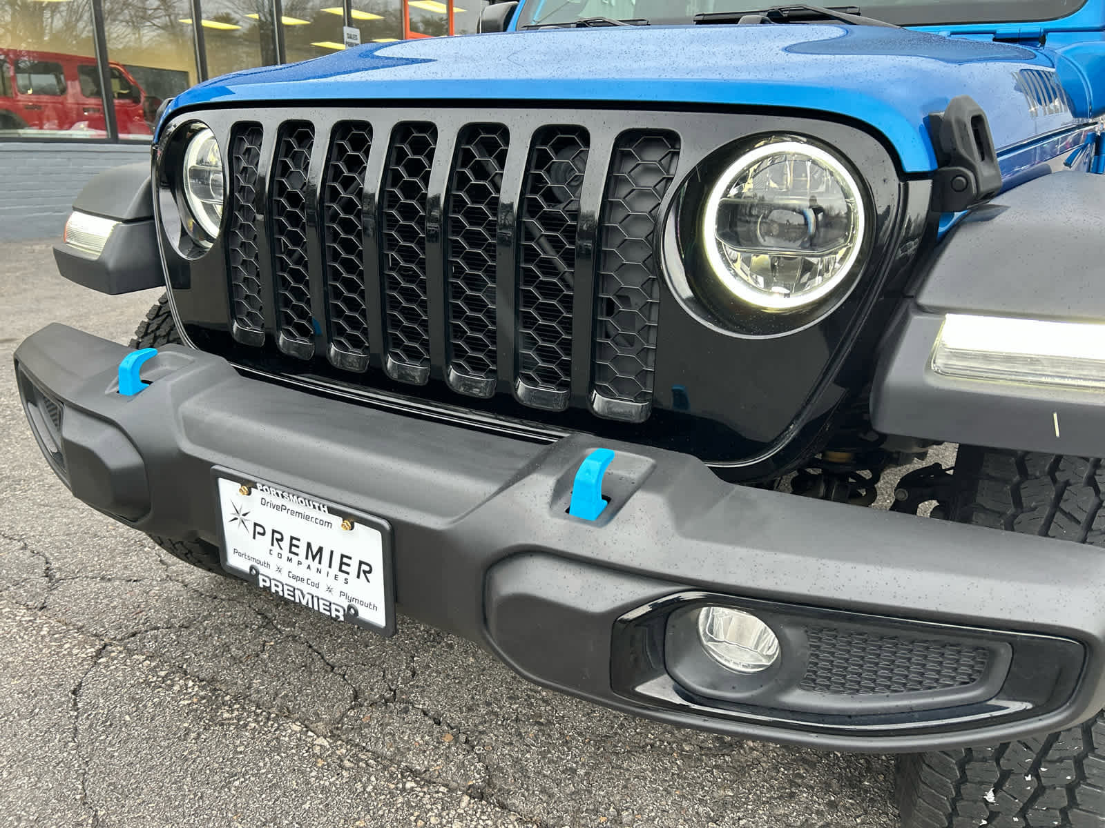Certified 2023 Jeep Wrangler Unlimited w/ Cold Weather Group image 12