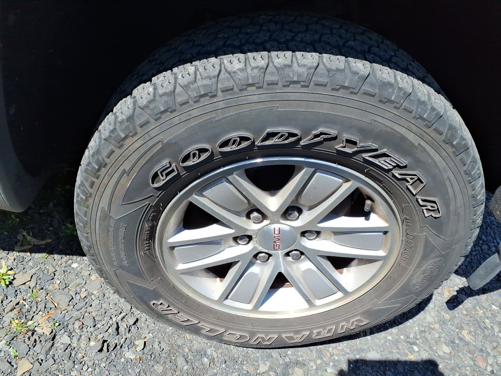 Used 2015 GMC Sierra 1500 SLE AWD/4WD image 10
