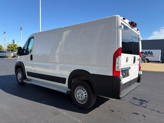 Used 2025 RAM ProMaster 2500 w/ U-Haul Equipment Group FWD image 5