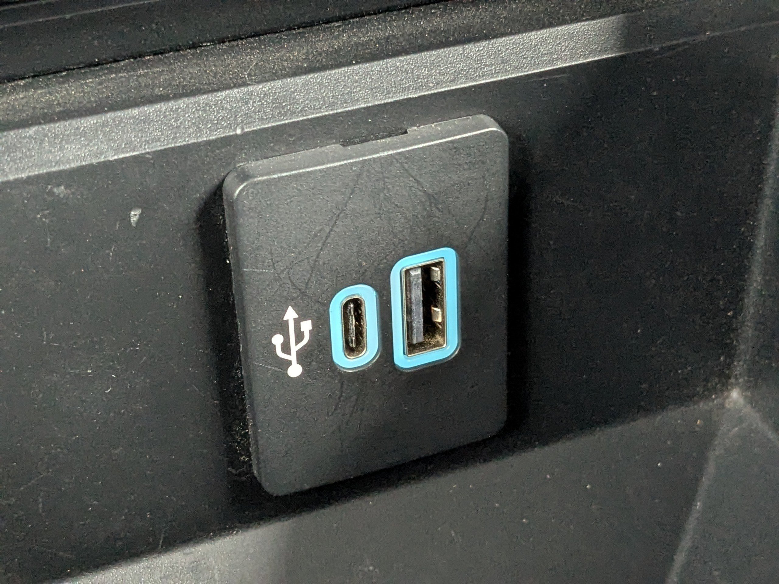 Used 2024 Ford F450 Limited w/ FX4 Off-Road Package image 24