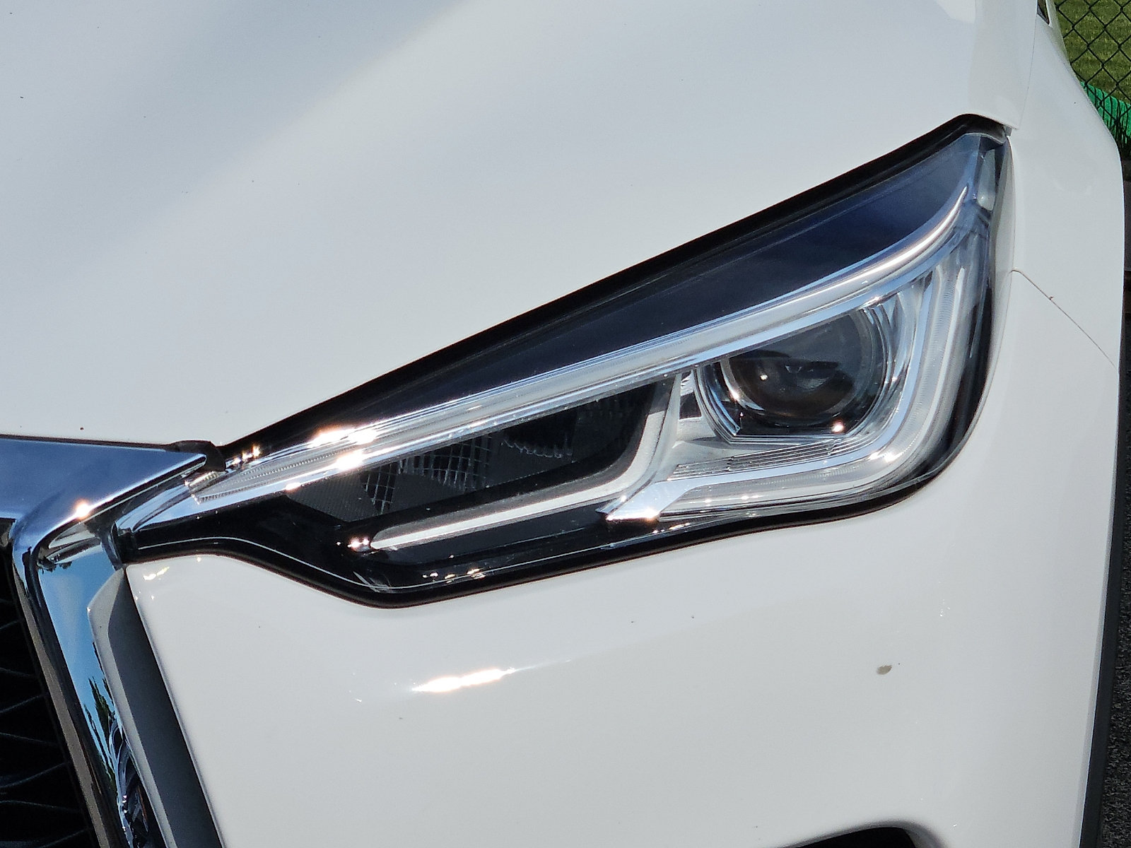 Used 2020 INFINITI QX50 Luxe w/ Navigation Package AWD/4WD image 4